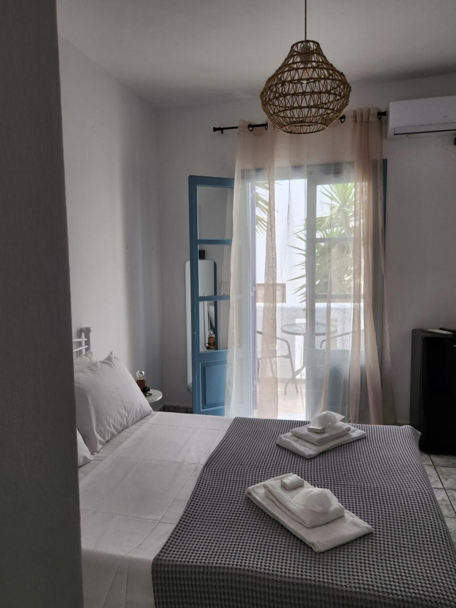 Eleios Hotel Serifos Livadi  Exteriör bild